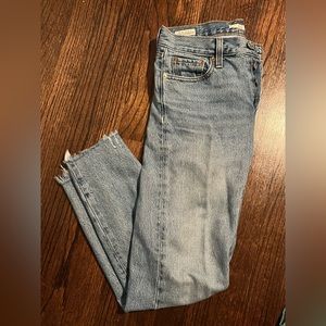 Levi’s wedgie straight leg size 26 cropped womens jeans